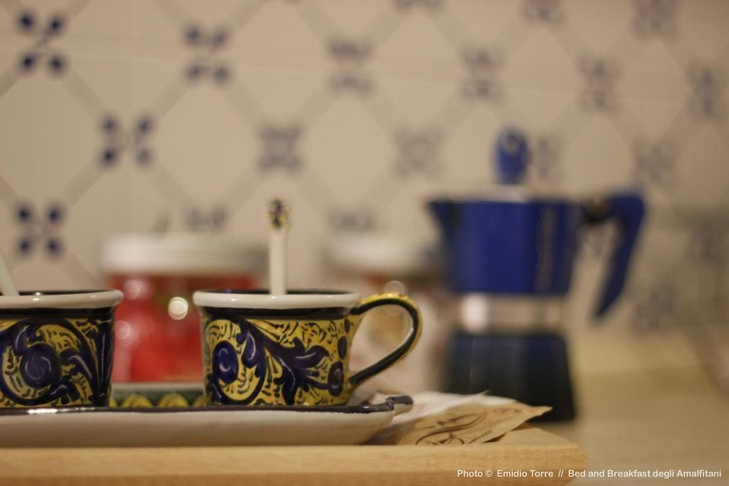 Amalfitani Salerno Centro Bed & Breakfast Bagian luar foto
