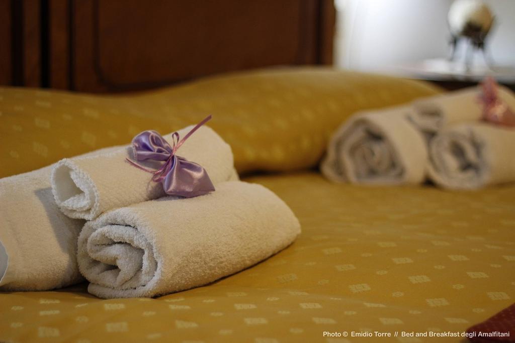 Amalfitani Salerno Centro Bed & Breakfast Bagian luar foto