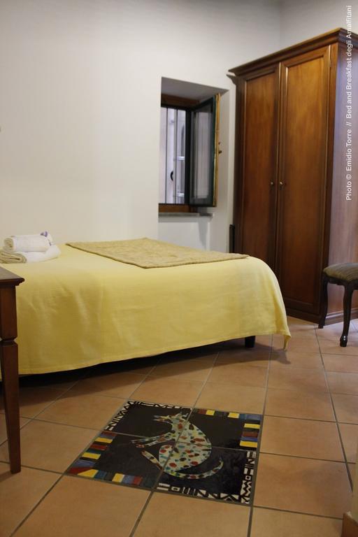 Amalfitani Salerno Centro Bed & Breakfast Ruang foto
