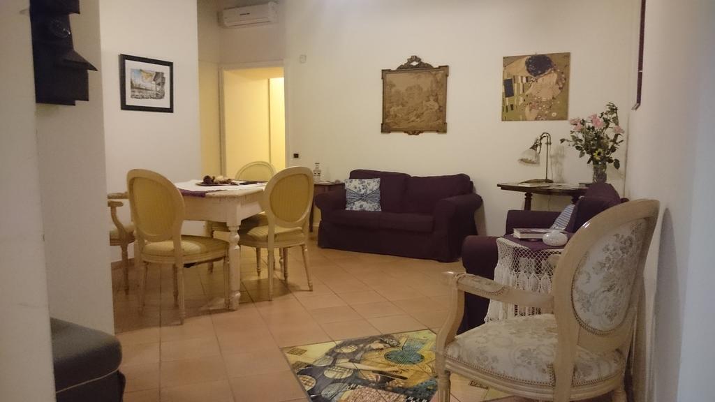 Amalfitani Salerno Centro Bed & Breakfast Bagian luar foto
