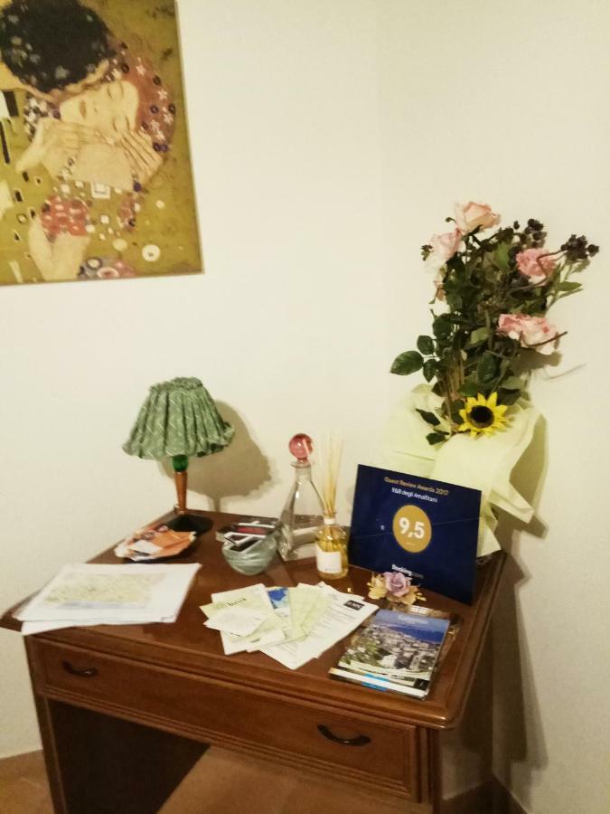 Amalfitani Salerno Centro Bed & Breakfast Bagian luar foto