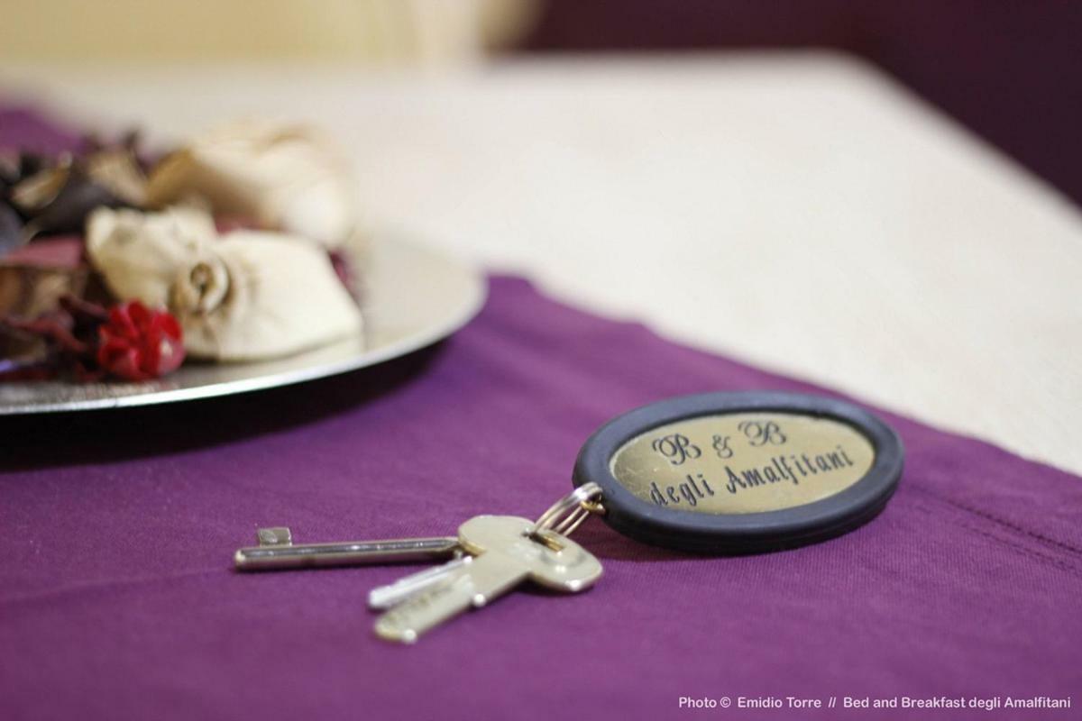 Amalfitani Salerno Centro Bed & Breakfast Bagian luar foto