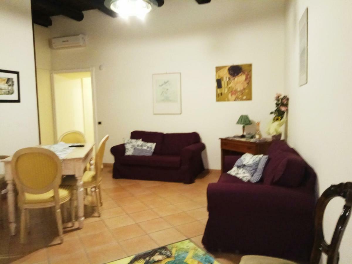 Amalfitani Salerno Centro Bed & Breakfast Bagian luar foto