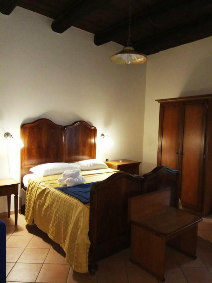 Amalfitani Salerno Centro Bed & Breakfast Bagian luar foto